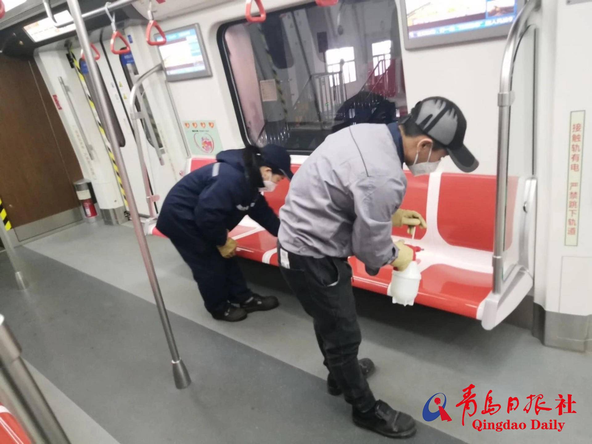 今天起，青岛地铁进站乘客须进行体温检测