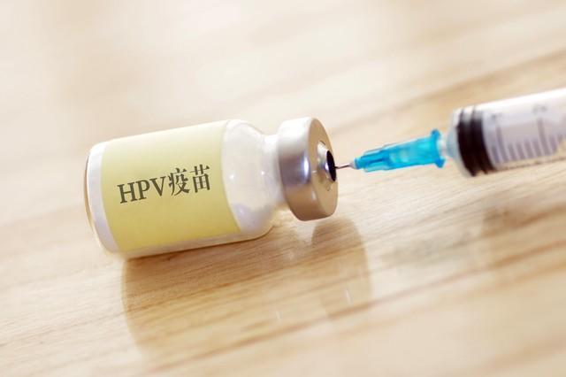 调查｜九价HPV疫苗销售乱象：搭售2000元体检项目，可以放弃但不能退款