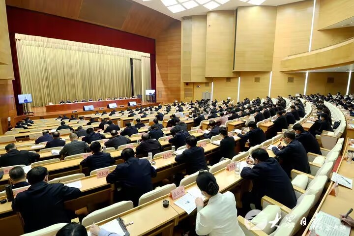 省委常委会召开扩大会议传达学习党的二十大和二十届一中全会精神