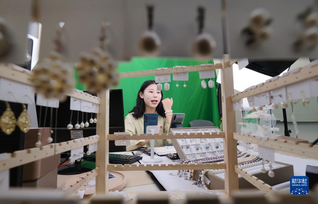 浙江湖州：珍珠串起“美丽经济”