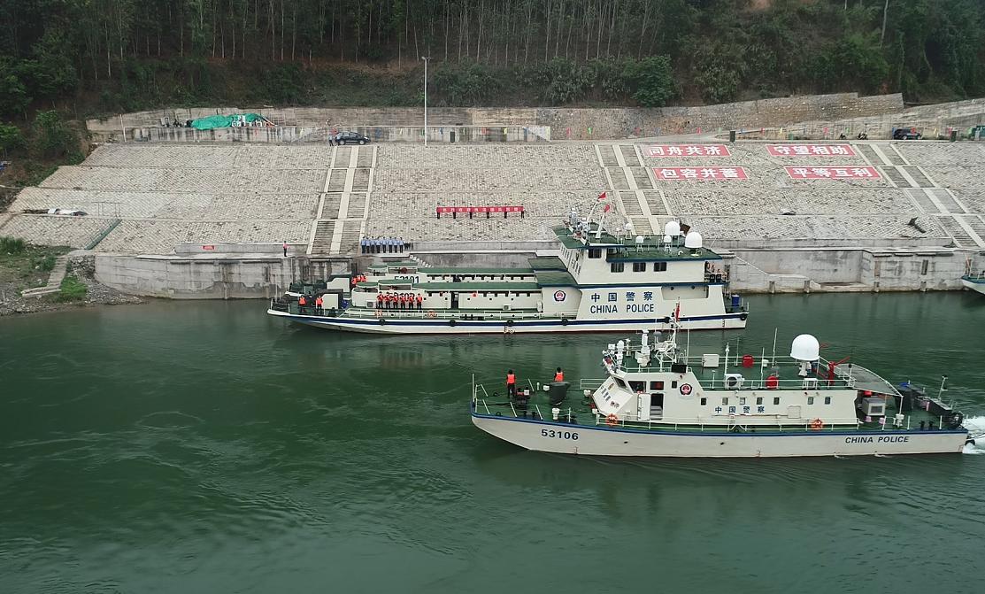 湄公河巡逻艇图片